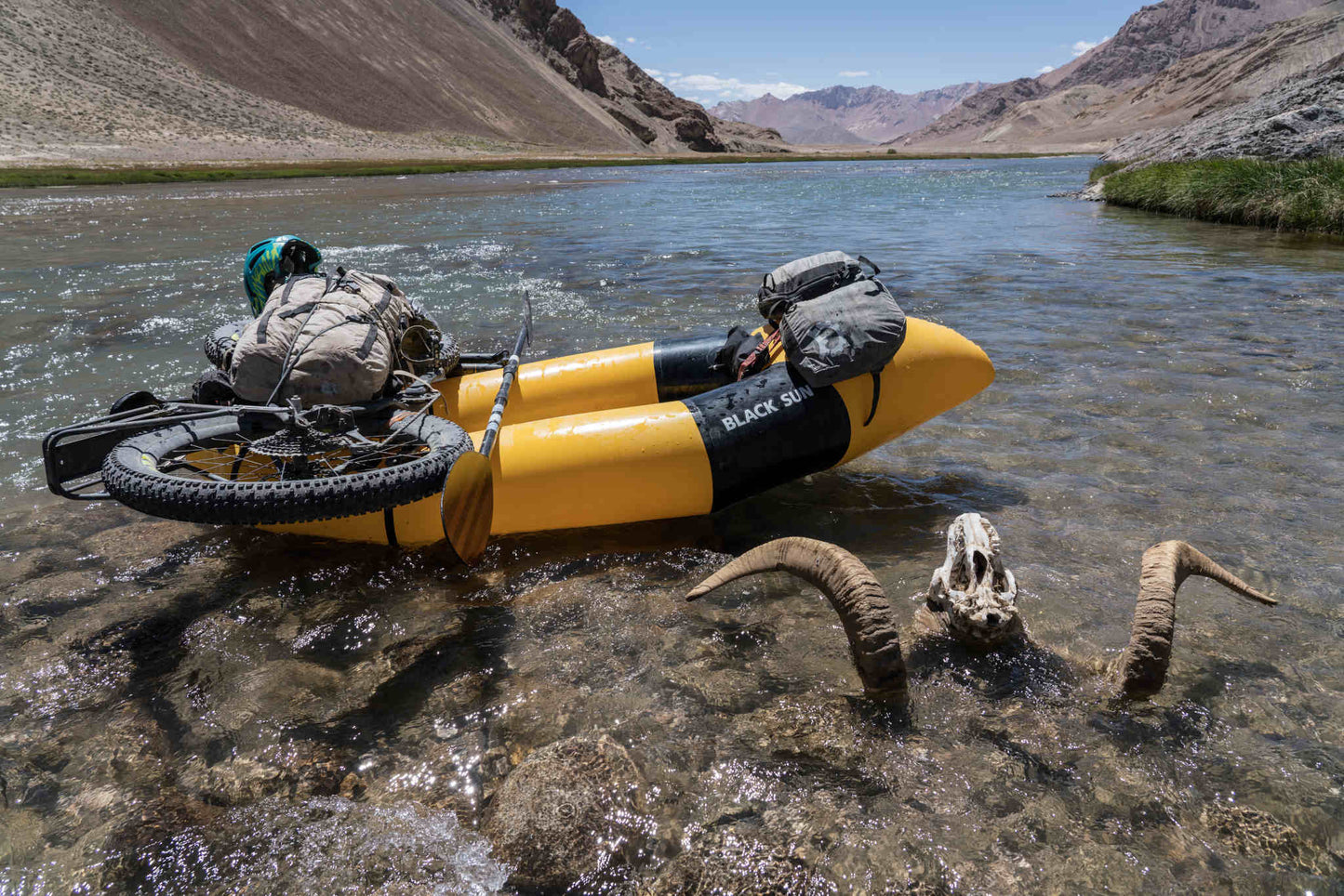 The Bikeraft Guide, Tajikstan 